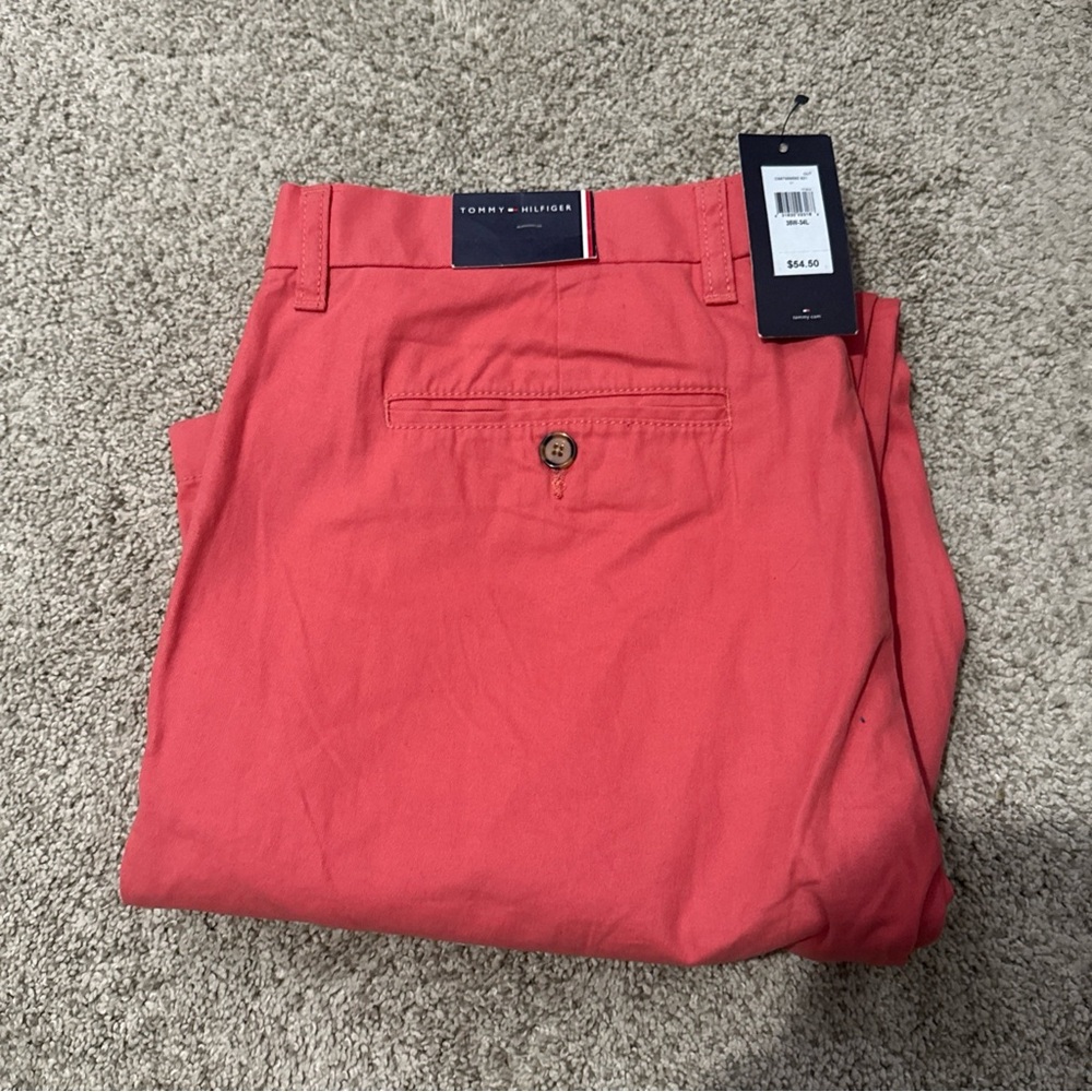 Tommy Hilfiger pants men’s size 35x34 Chinos comfort salmon coral